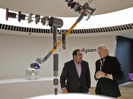 Dyson сегодня - это бренд, который производит высокотехнологичную технику